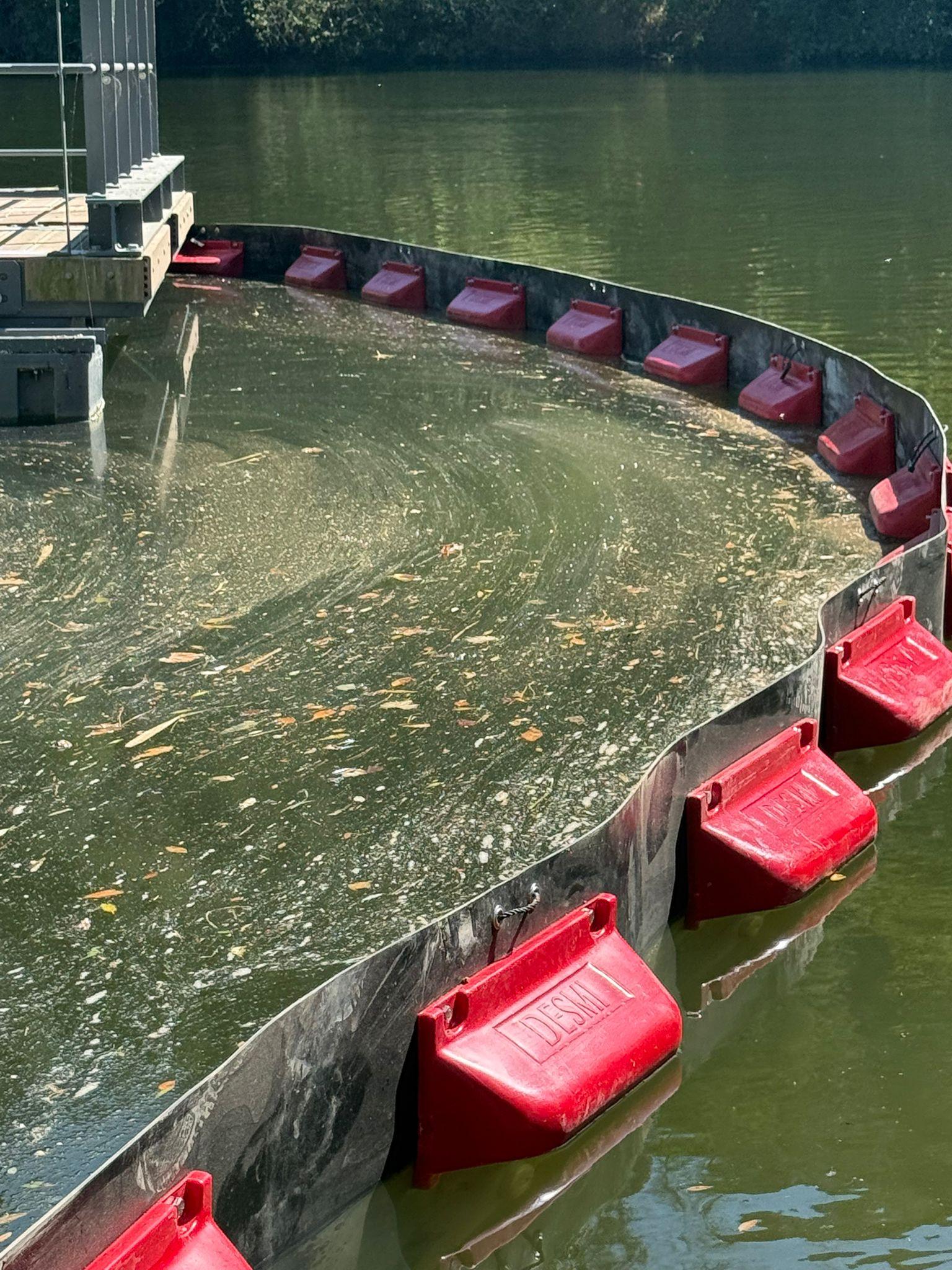 Barreira DESMI de contenção Ro-Fence