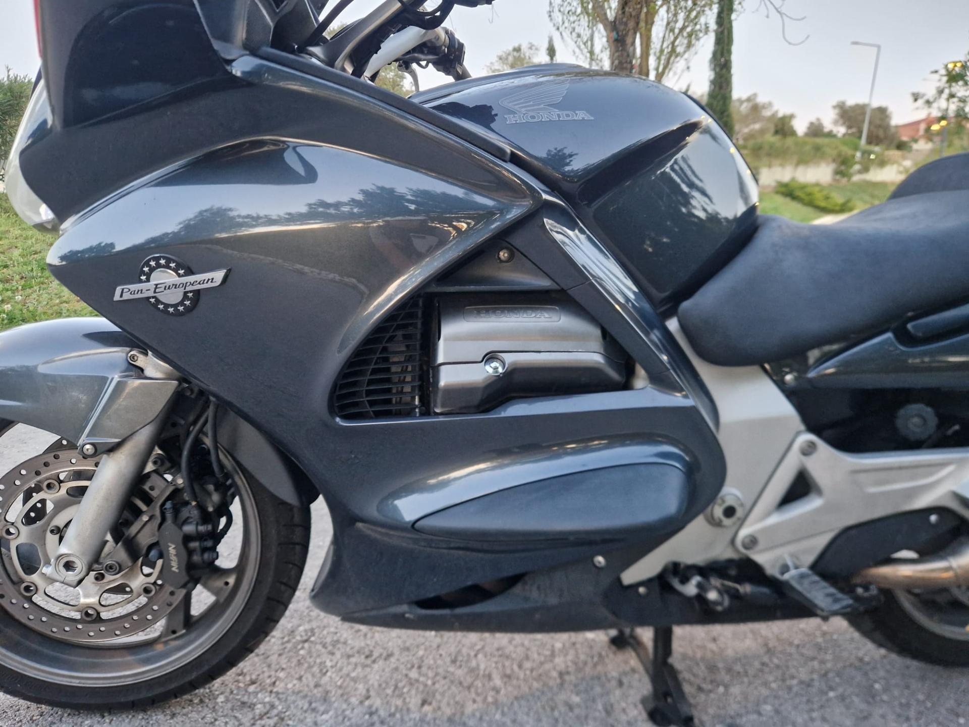 MOTO HONDA PAN EUROPEAN 1300
