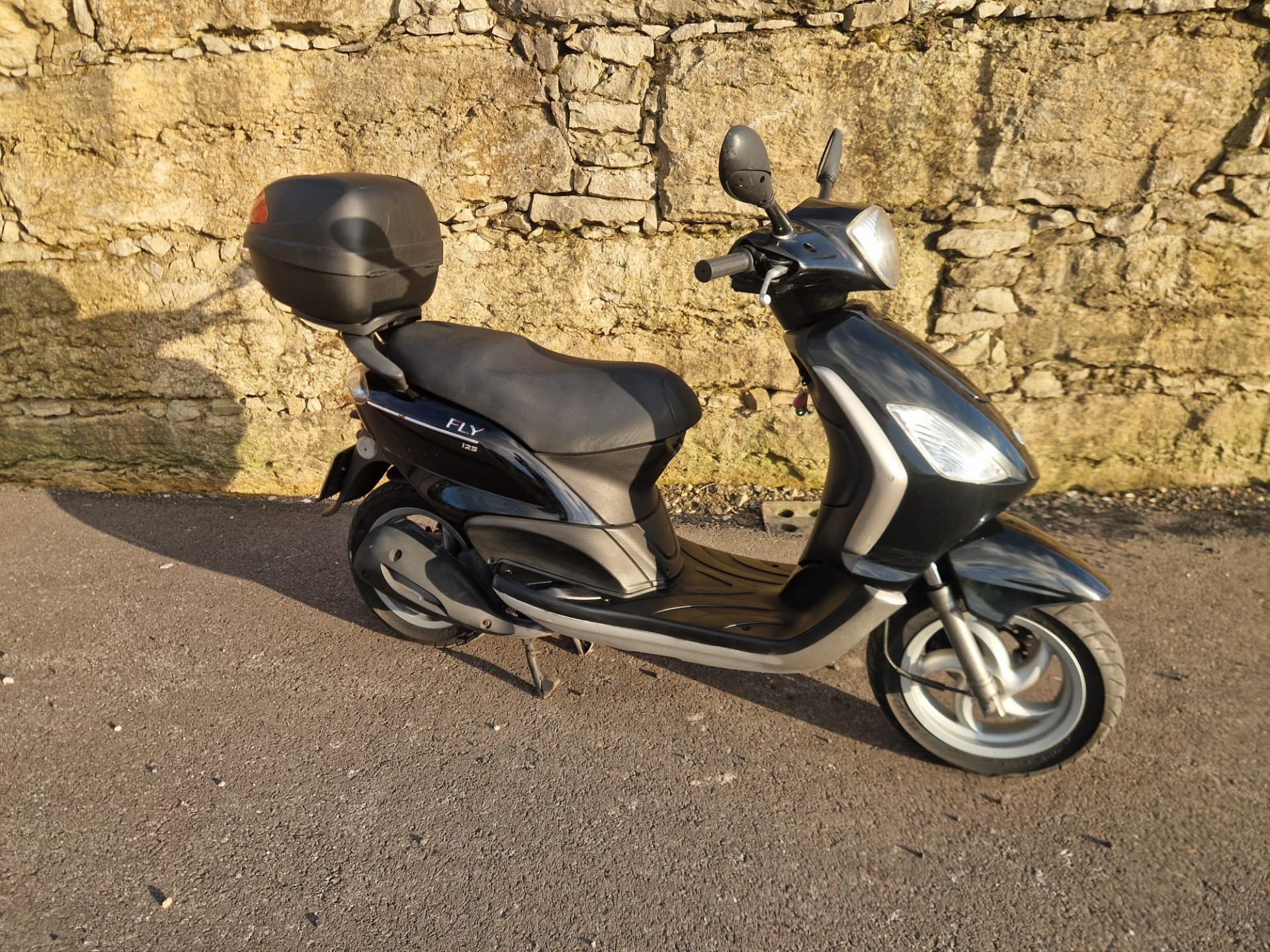 MOTO PIAGGIO FLY 125