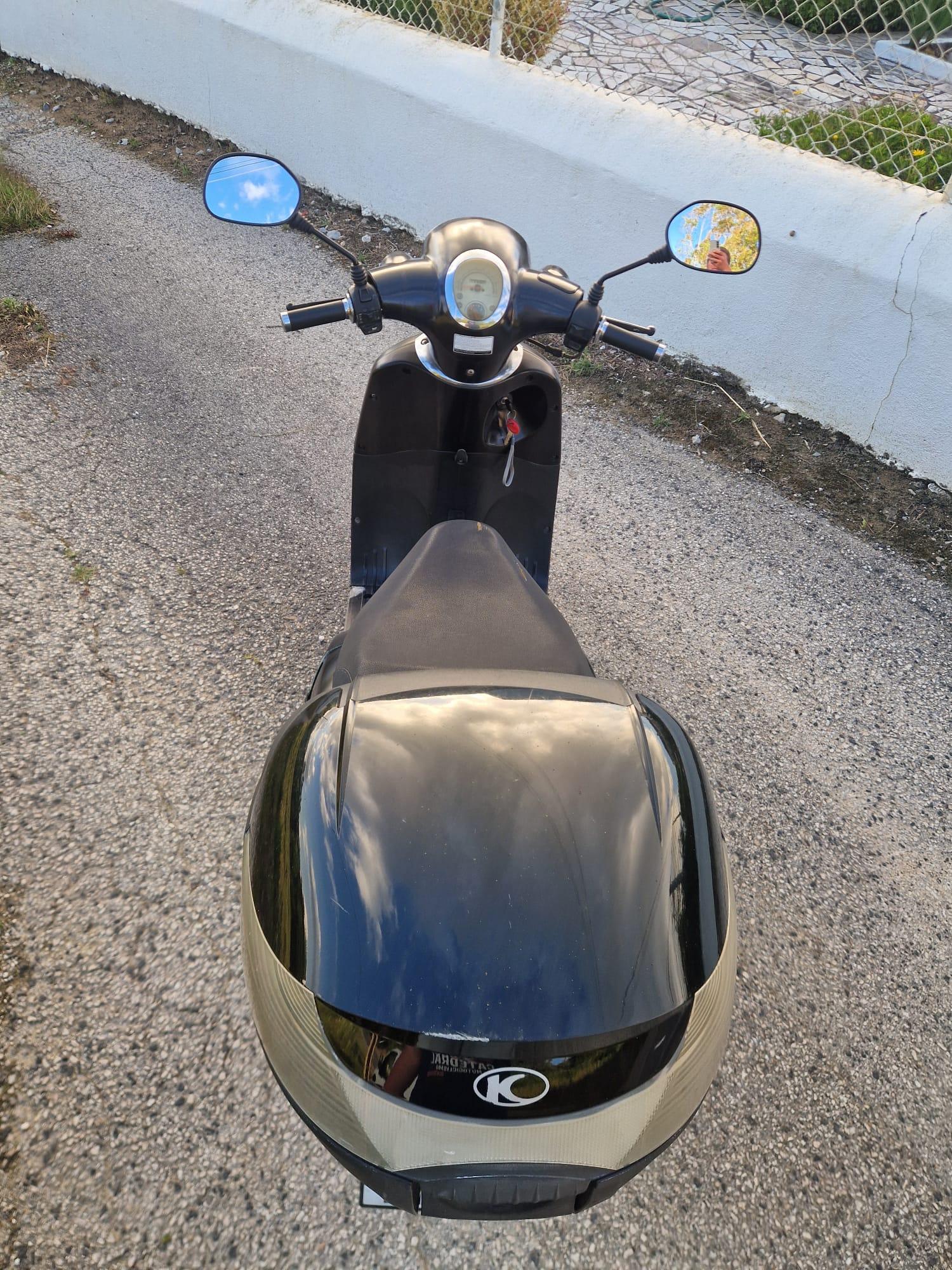 MOTO DAELIM S 125