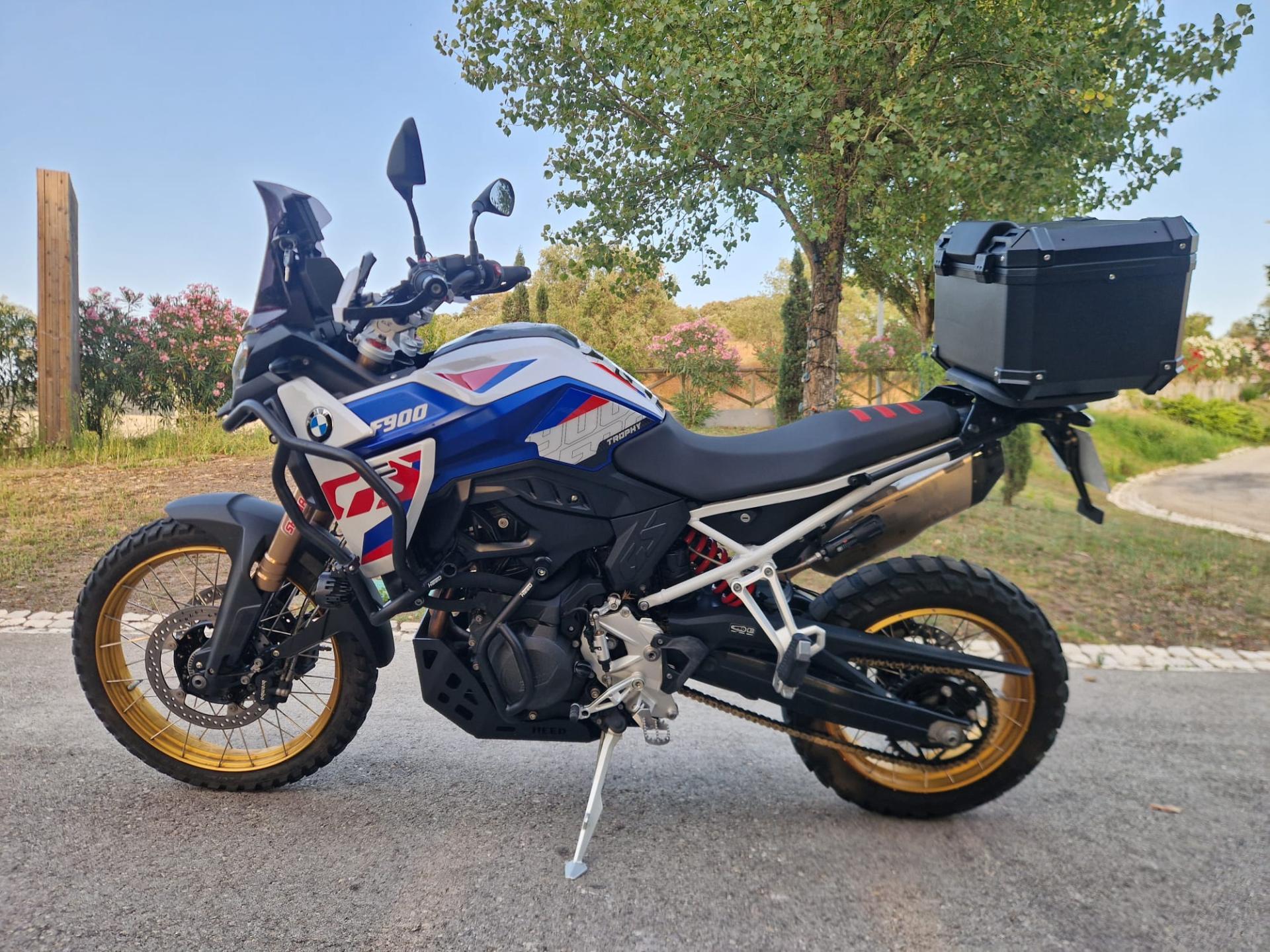 MOTO BMW F900 GS