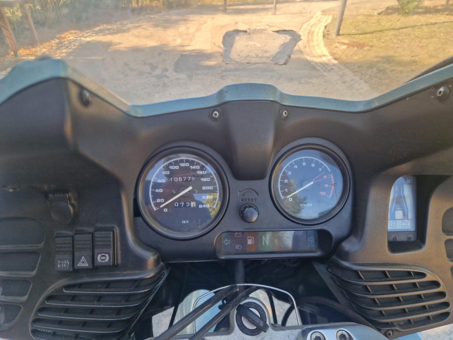MOTO BMW R1100 RT