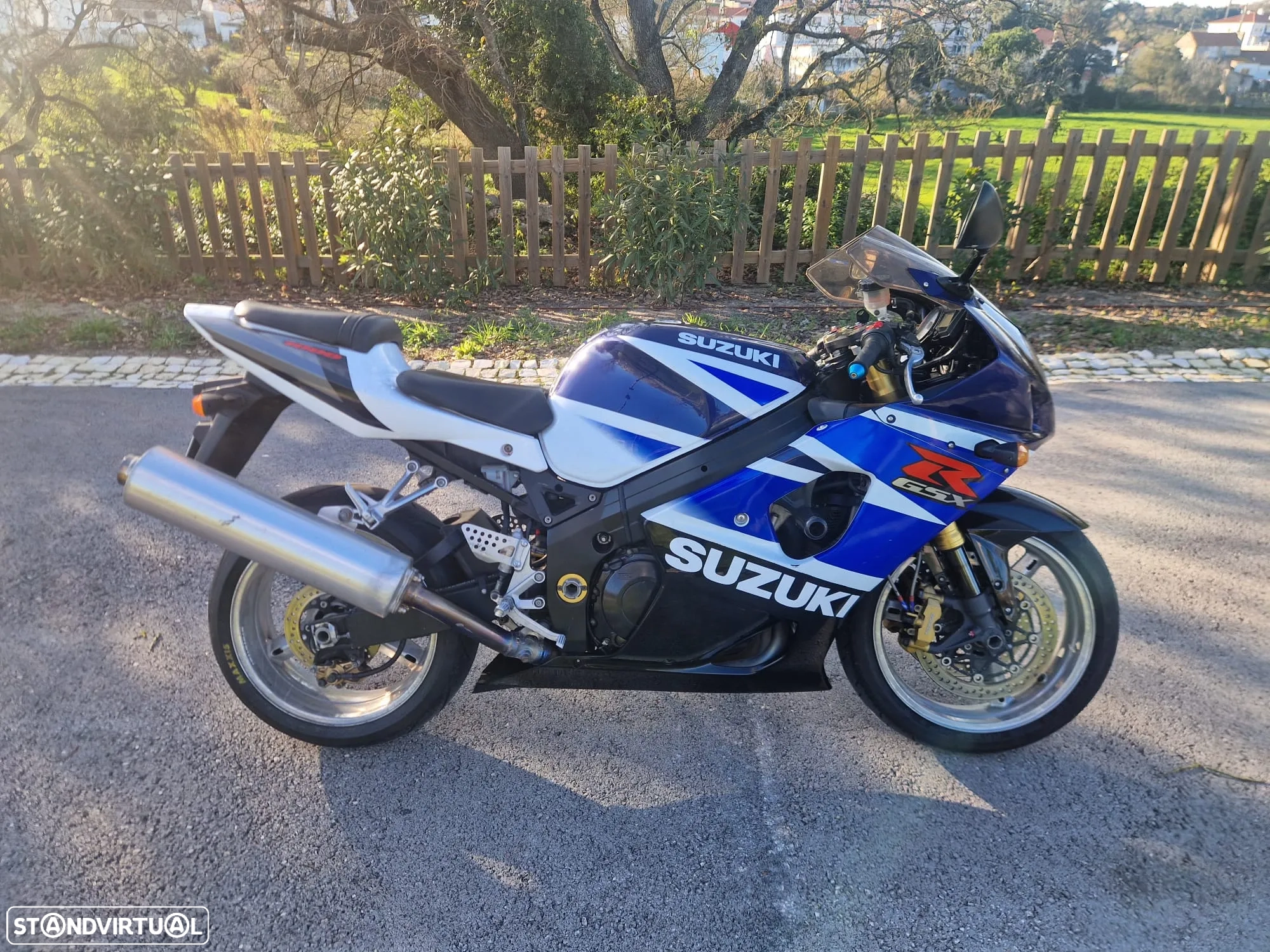 MOTO SUZUKI GSX-R 1000