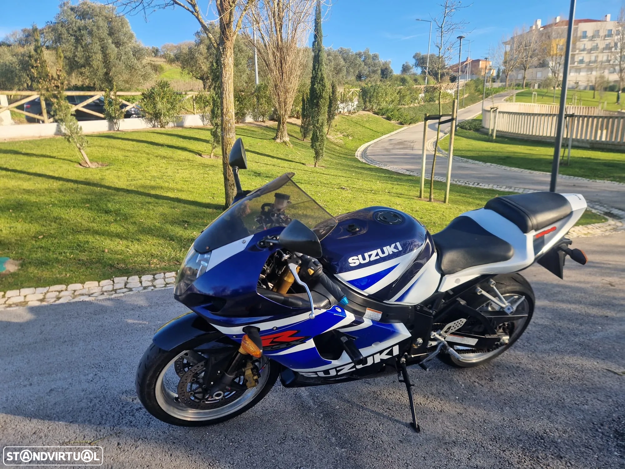 MOTO SUZUKI GSX-R 1000