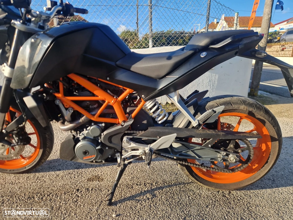 MOTO KTM DUKE 390