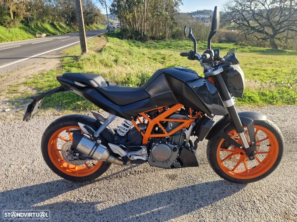 MOTO KTM DUKE 390