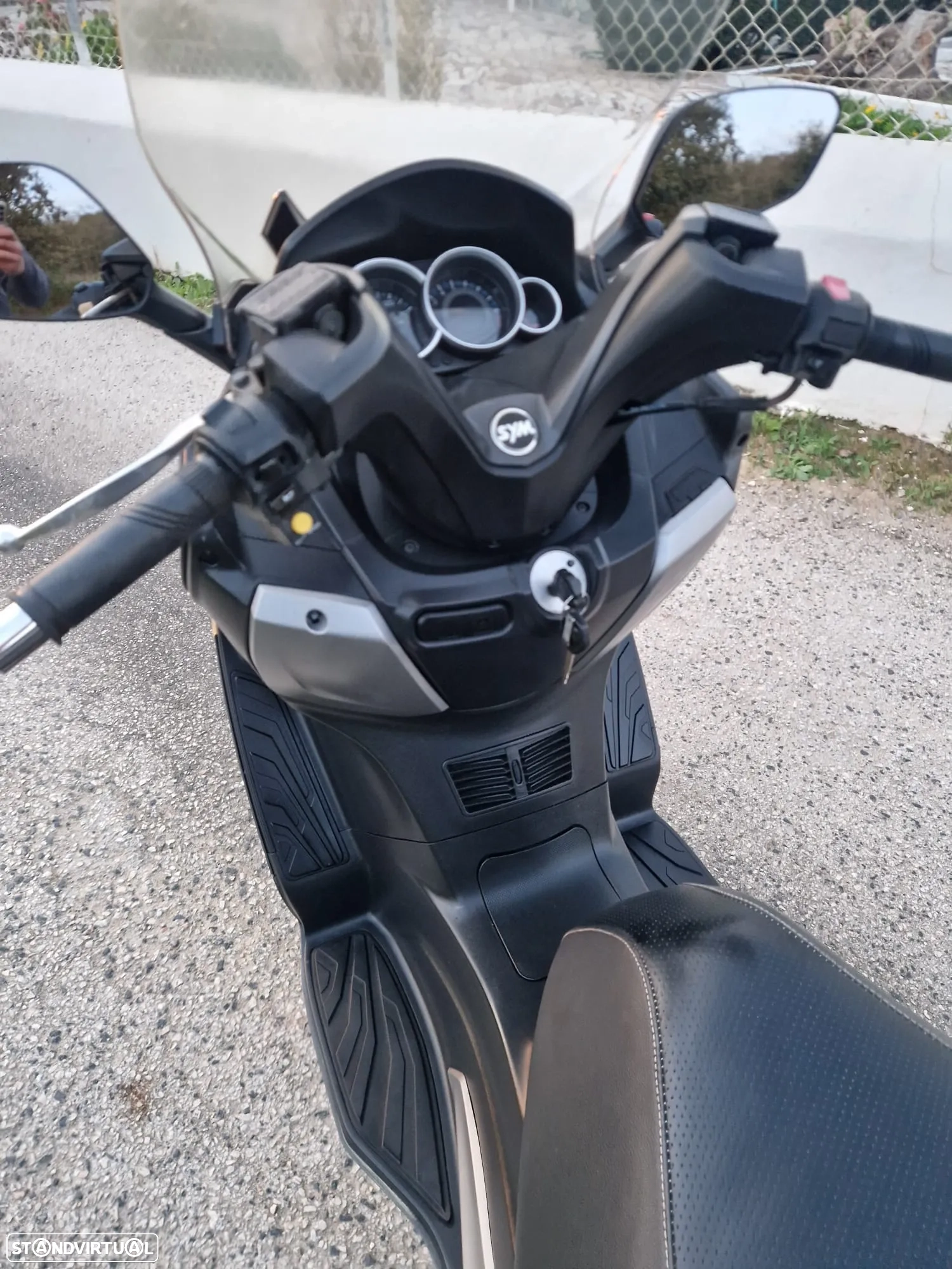 MOTO SYM GTS 125