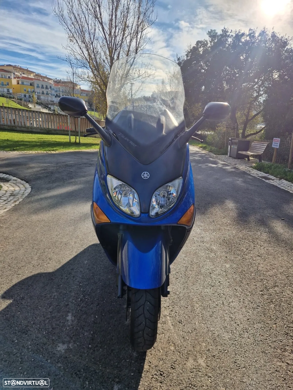 MOTO YAMAHA TMAX 500