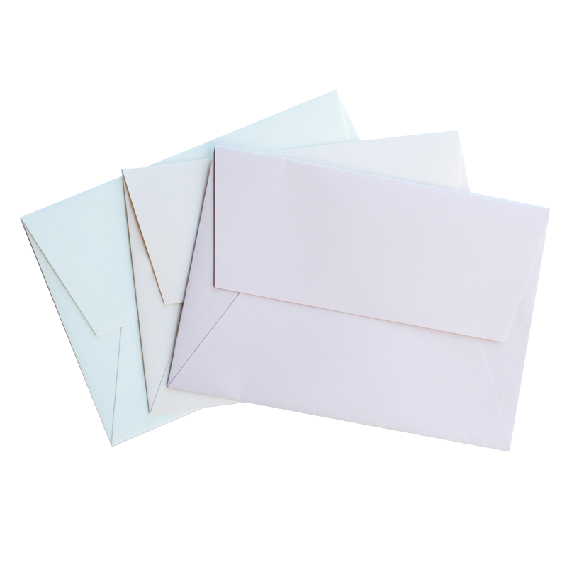 Envelope with straight flap