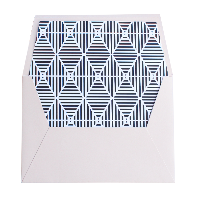 Pale pink + geometric liner