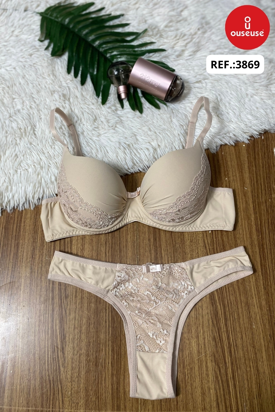 CONJUNTO EM MICROFIBRA COM RENDA NO BOJO E NA FRENTE DA CALCINHA  Ref.: 3869