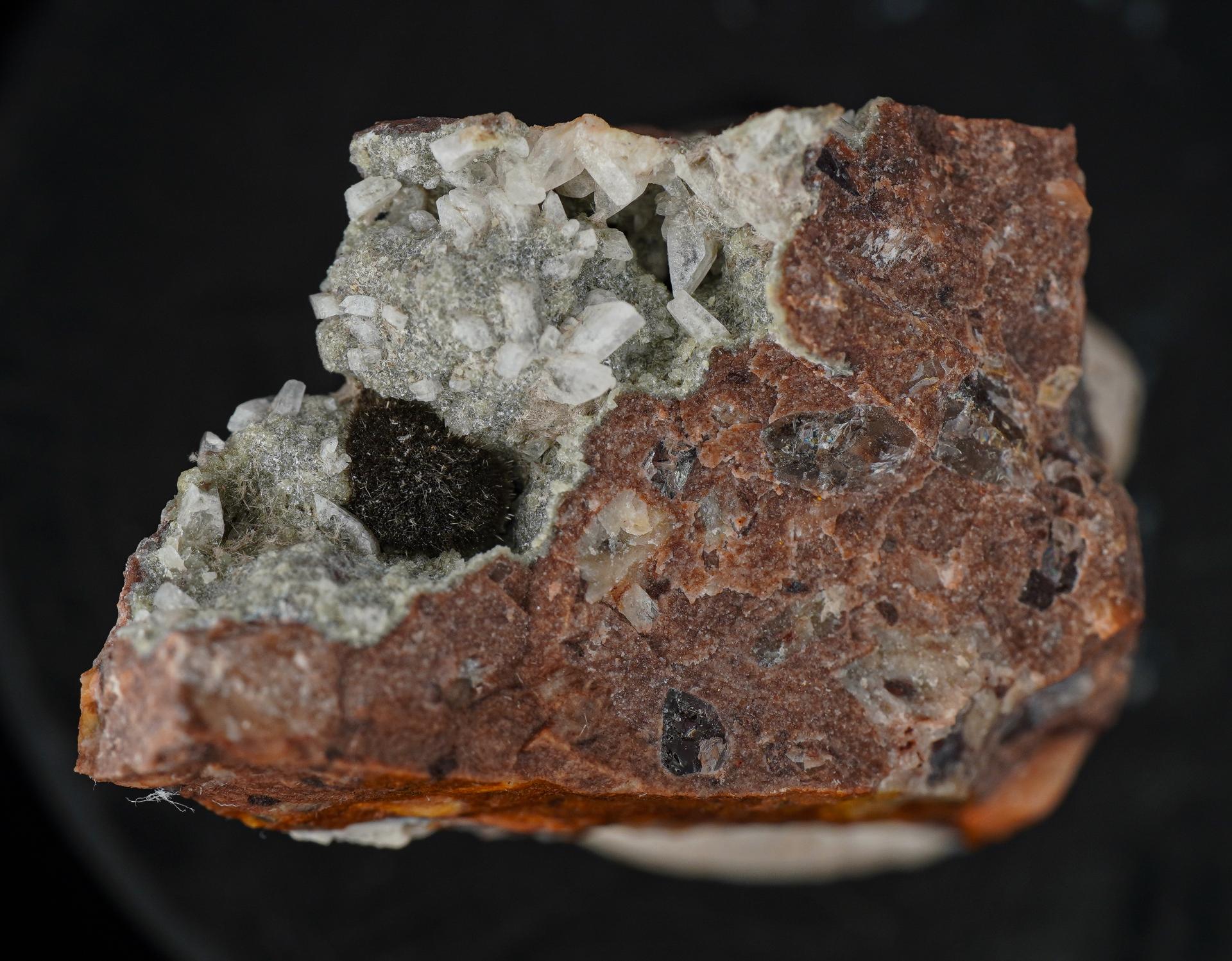 Allanite-(Ce) & epidote - Petersberg quarry