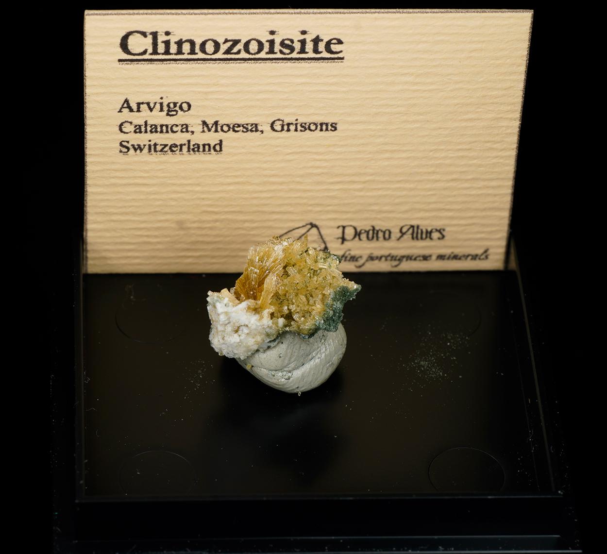 Clinozoisite - Arvigo