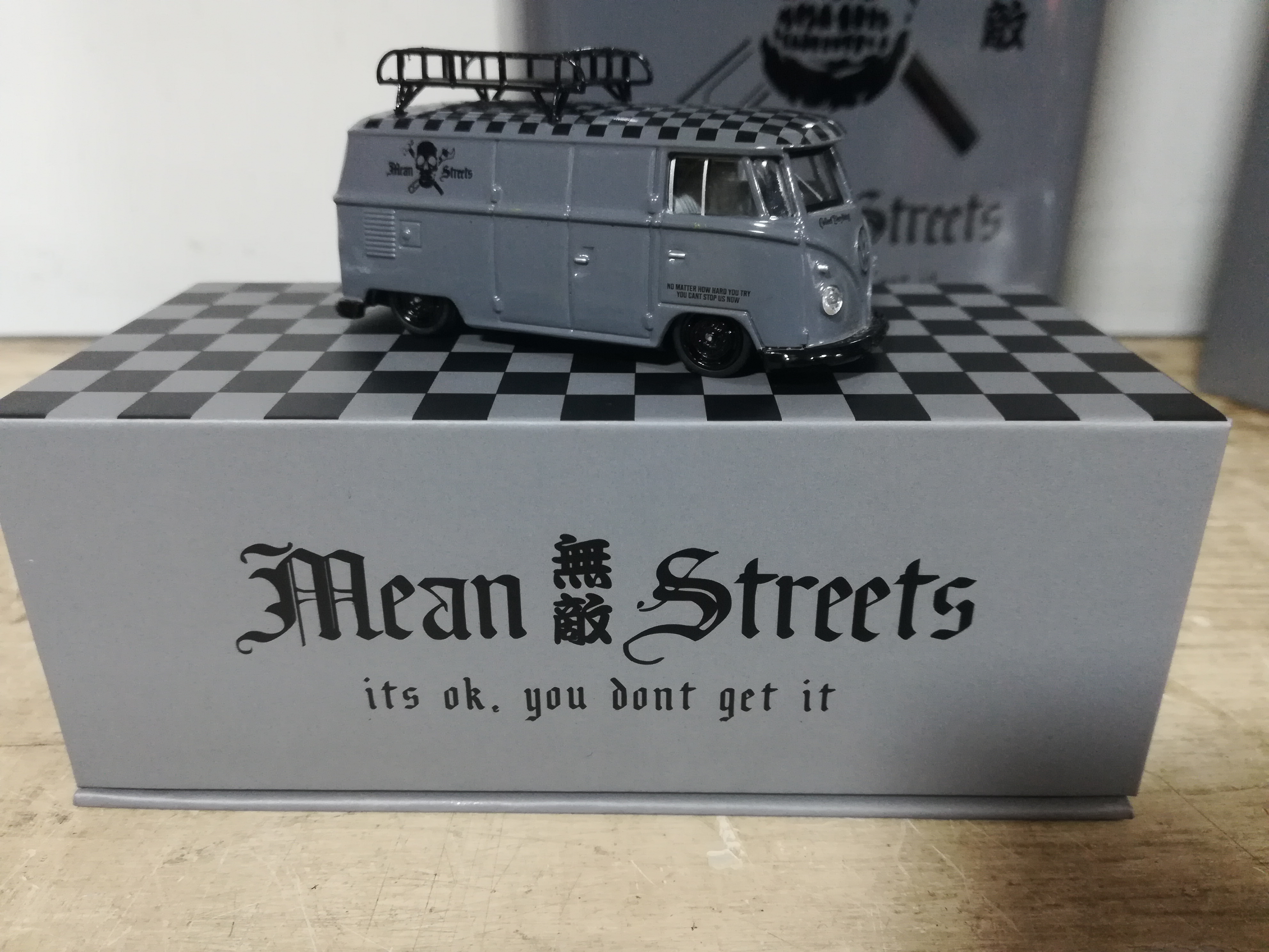 Tarmac Works  VW T1 Panel Van Special Edition  